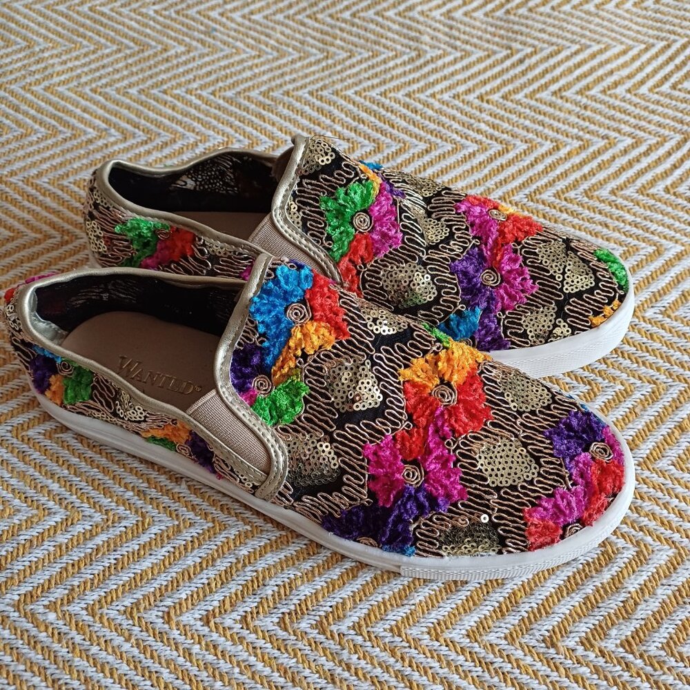 Stunning Wanted Renoir Colorful Embroidered Sequins Slip On Shoes Size 7 - Picture 3 of 11